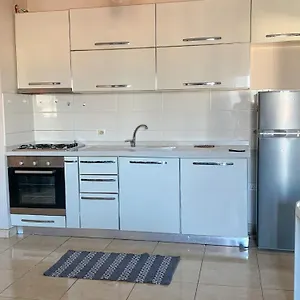 Lando Apartamento Shkodër