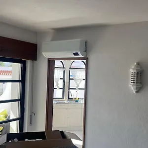 Spacious Two Bedroom Apt, 200m From The Apartamento Carvoeiro (Lagoa)